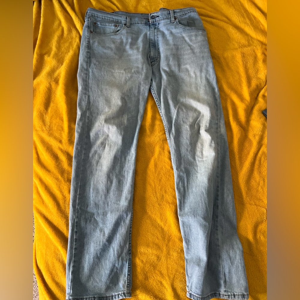 Men’s Levi’s size 38